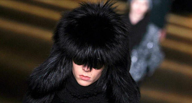 Thương hiệu thời trang Saint Laurent nói không với lông thú ảnh 1