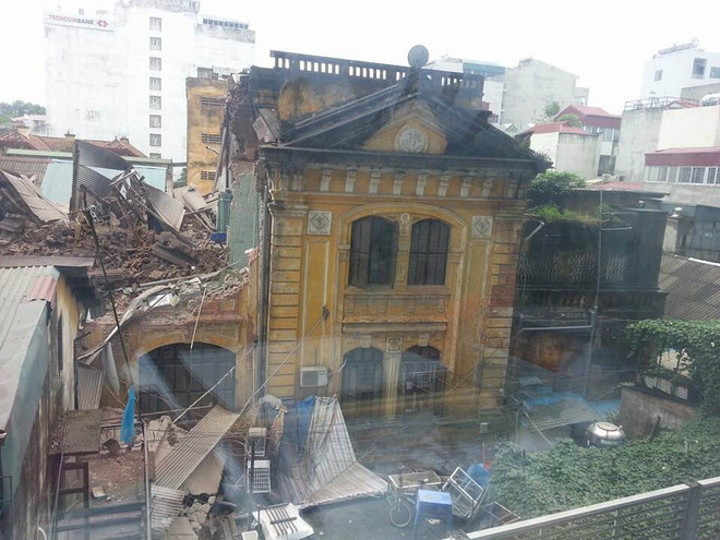 Hà Nội bố trí chỗ ở tạm cho các hộ dân trong vụ sập biệt thự ảnh 1