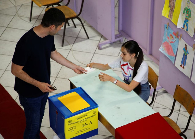 Cử tri Montenegro bỏ phiếu bầu chọn một cơ quan lập pháp mới ảnh 1