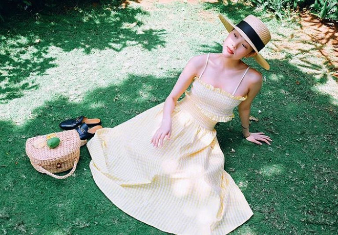 Đón đầu xu hướng, mỹ nhân Việt đua nhau sắm loạt đầm vàng rực rỡ ảnh 10