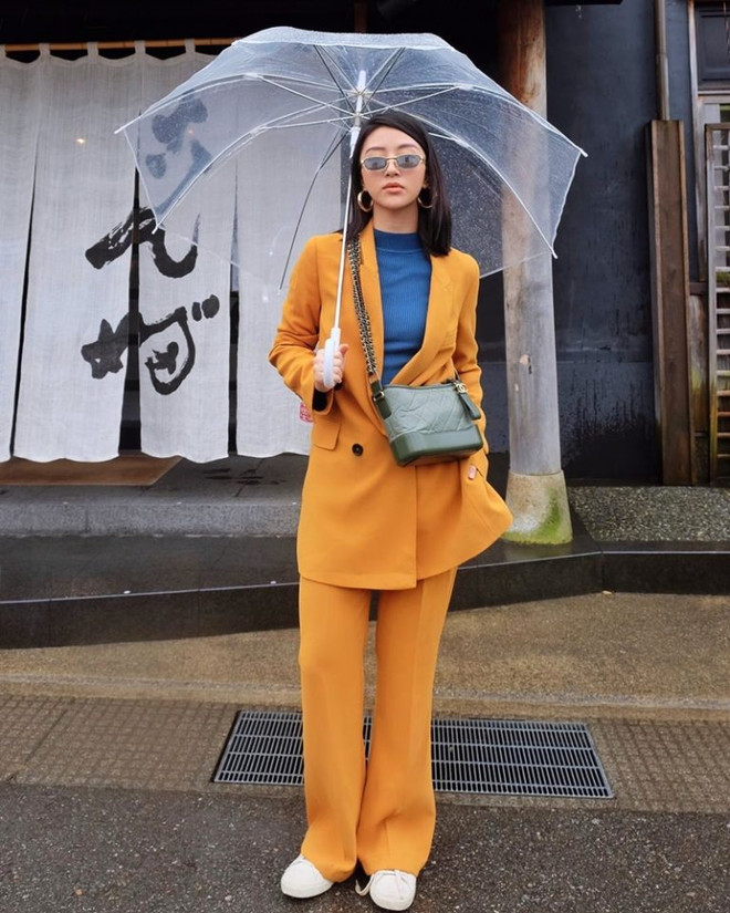 Đón đầu xu hướng, mỹ nhân Việt đua nhau sắm loạt đầm vàng rực rỡ ảnh 12