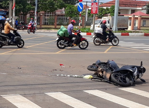 Thái Bình: Ôtô khách va chạm liên hoàn, hai người tử vong tại chỗ ảnh 1