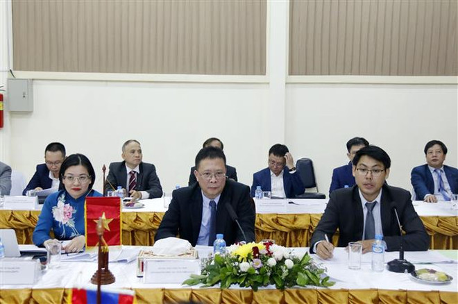 Giáo sư, Viện sỹ Châu Văn Minh, Chủ tịch Viện Hàn lâm Khoa học và Công nghệ Việt Nam phát biểu tại buổi tiếp. (Ảnh: Bá Thành/TTXVN). Lào đánh giá cao kết quả hợp tác khoa học, công nghệ với Việt Nam ảnh 2