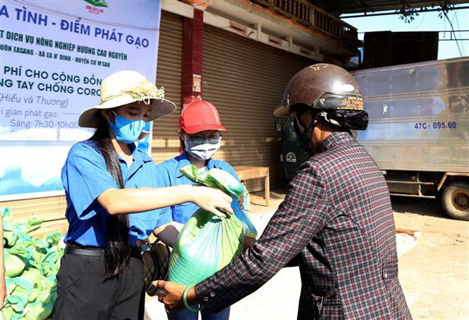 “ATM gạo nghĩa tình” về với buôn đồng bào dân tộc thiểu số Đắk Lắk ảnh 2