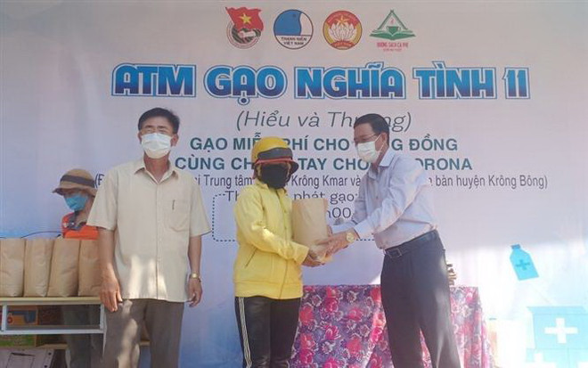 “ATM gạo nghĩa tình” về với buôn đồng bào dân tộc thiểu số Đắk Lắk ảnh 1