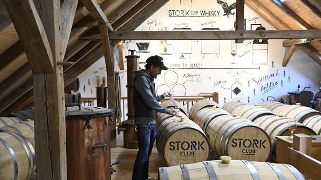 Muôn cách vượt "bão" COVID-19 của các ông chủ nhỏ tại Đức ảnh 1