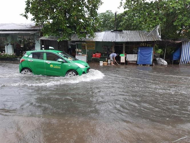 Mưa dông trên phạm vi cả nước, cần đề phòng lốc, sét và mưa đá ảnh 1
