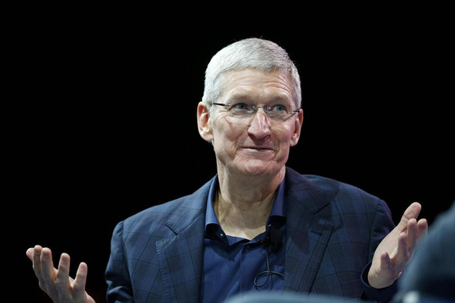 Giám đốc điều hành Tim Cook. (Ảnh: Reuter) Cổ đông Apple thông qua mức lương năm 2020 cho CEO Tim Cook ảnh 1