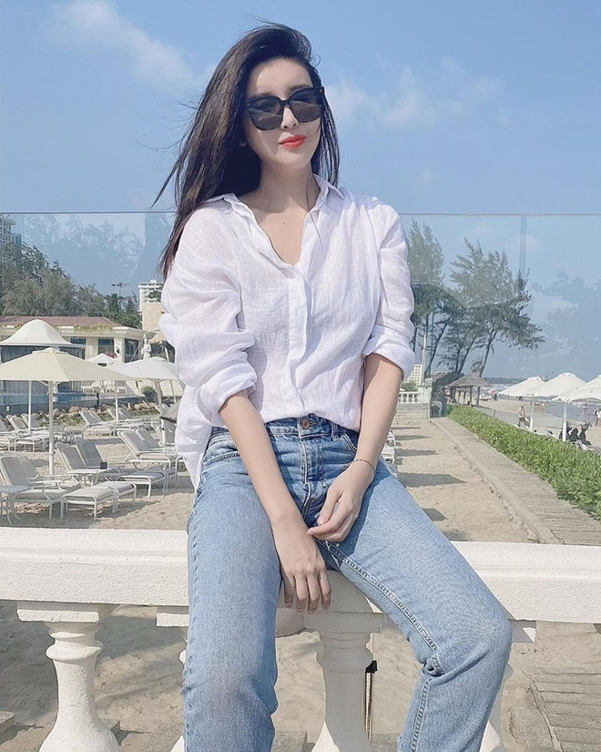 Blazer, sơmi trắng đồng loạt "khuynh đảo" street style của sao Việt ảnh 6