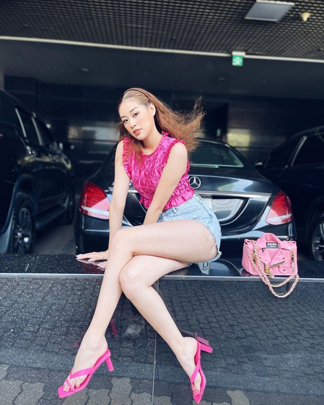 Blazer, sơmi trắng đồng loạt "khuynh đảo" street style của sao Việt ảnh 21