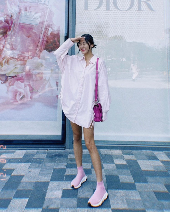 Blazer, sơmi trắng đồng loạt "khuynh đảo" street style của sao Việt ảnh 7