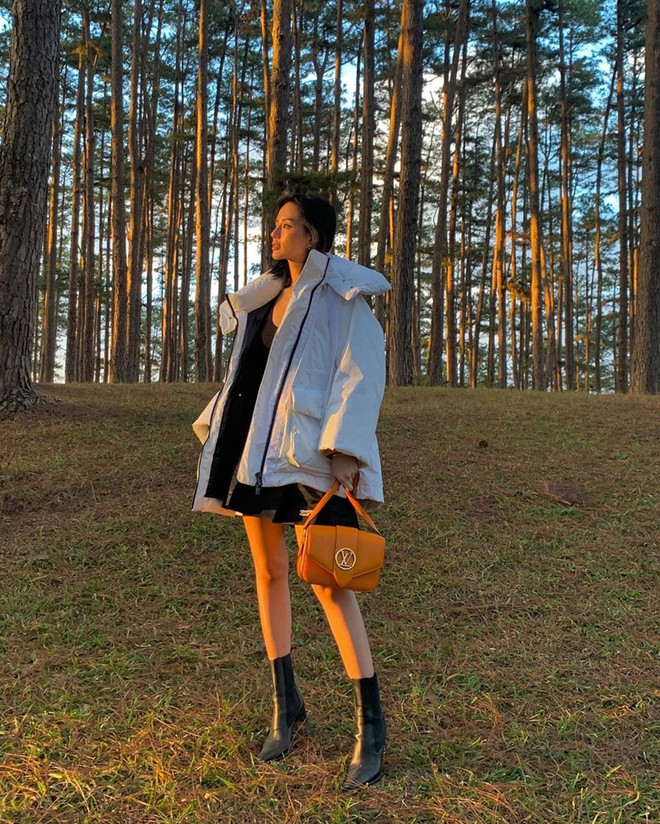 Blazer, sơmi trắng đồng loạt "khuynh đảo" street style của sao Việt ảnh 25