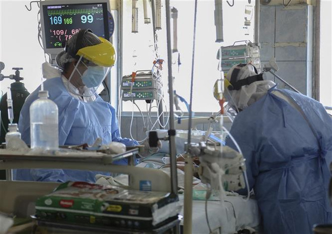 Những người từng mắc COVID-19 có nguy cơ gặp vấn đề về tim mạch ảnh 1