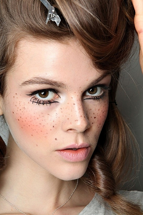 Xu hướng trang điểm chủ đạo cho phái đẹp trong mùa Thu 2015 ảnh 5