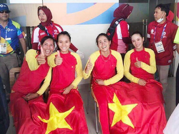 Tấm huy chương vàng đầu tiên giúp các VĐV Việt Nam giải tỏa áp lực ảnh 1