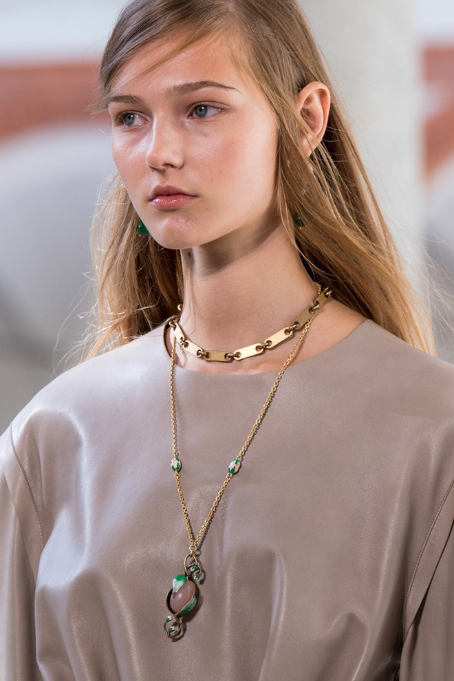 5 màu son hứa hẹn sẽ khuynh đảo giới làm đẹp trong năm 2021 ảnh 7