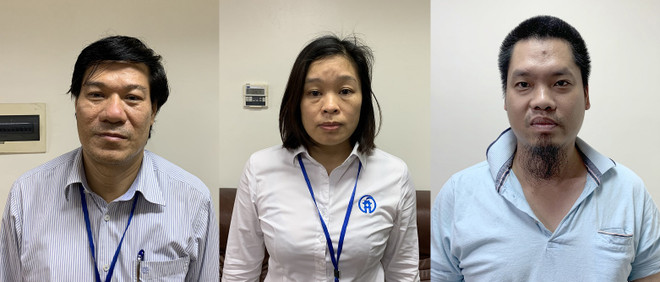 Ông Nguyễn Nhật Cảm (bên trái)-Giám đốc CDC Hà Nội; Nguyễn Vũ Hà Thanh (giữa)-Trưởng Phòng Tài chính kế toán CDC và Nguyễn Trần Duy-Tổng Giám đốc Công ty cổ phần định giá và bán đấu giá tài sản Nhân Thành đã bị khởi tố và bắt tạm giam. (Ảnh: Bộ Công an) Khởi tố và bắt tạm giam Giám đốc Trung tâm kiểm soát bệnh tật Hà Nội ảnh 1