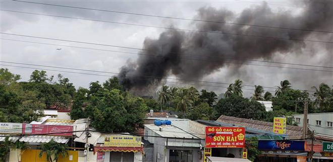 Hỏa hoạn thiêu rụi xưởng thạch cao, nhiều nhà dân bị ảnh hưởng ảnh 2