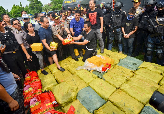 Indonesia phá vụ buôn bán ma túy quy mô lớn nhất Đông Nam Á ảnh 1