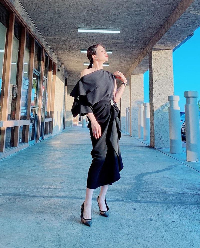 Hồ Ngọc Hà xúng xính váy áo "bánh bèo", đọ phong cách với dàn mỹ nhân ảnh 17