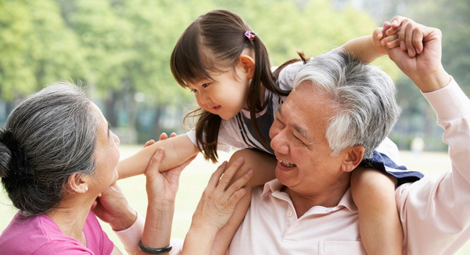 Làm thế nào để những đứa trẻ không xem ông bà là ô dù ảnh 2