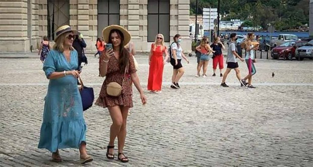 Khách du lịch tại Cuba. (Nguồn: plenglish) Nga sẽ sớm trở thành nguồn cung du khách hàng đầu tới Cuba ảnh 1
