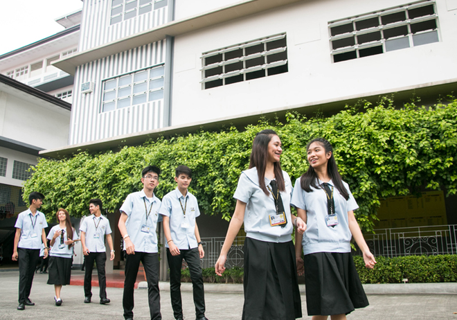 Philippines phê chuẩn dự luật miễn học phí cho sinh viên đại học ảnh 1