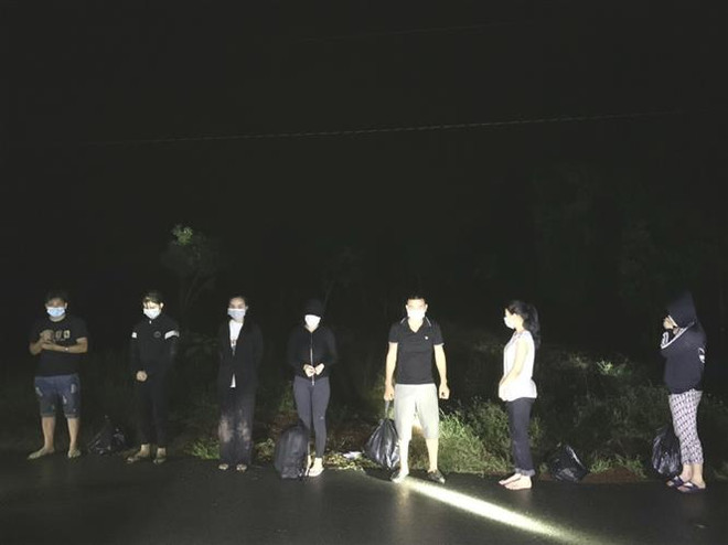 Bình Phước bắt giữ 5 đối tượng vượt biên trái phép sang Campuchia ảnh 1