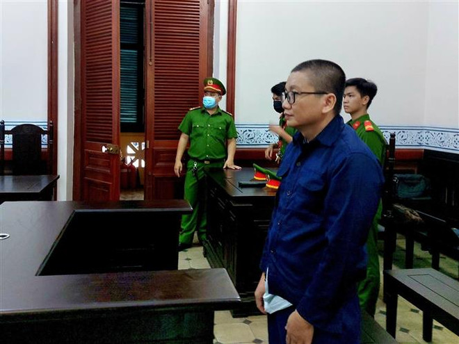 Xét xử cựu điều tra viên giả mạo nhiều văn bản của Viện Kiểm sát ảnh 1