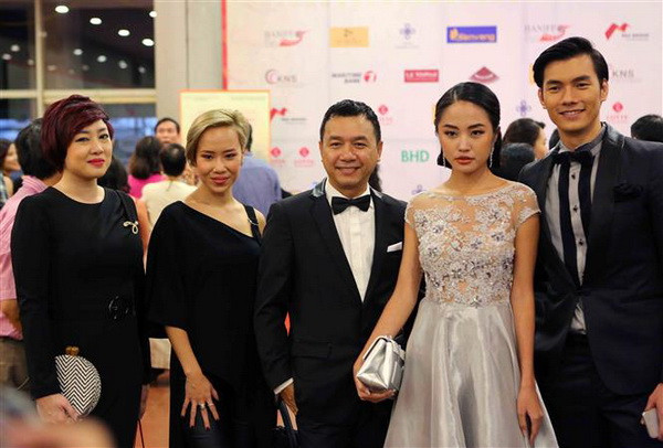 ''The Dark room'' đoạt giải phim dài xuất sắc nhất tại Liên hoan Hanif ảnh 1