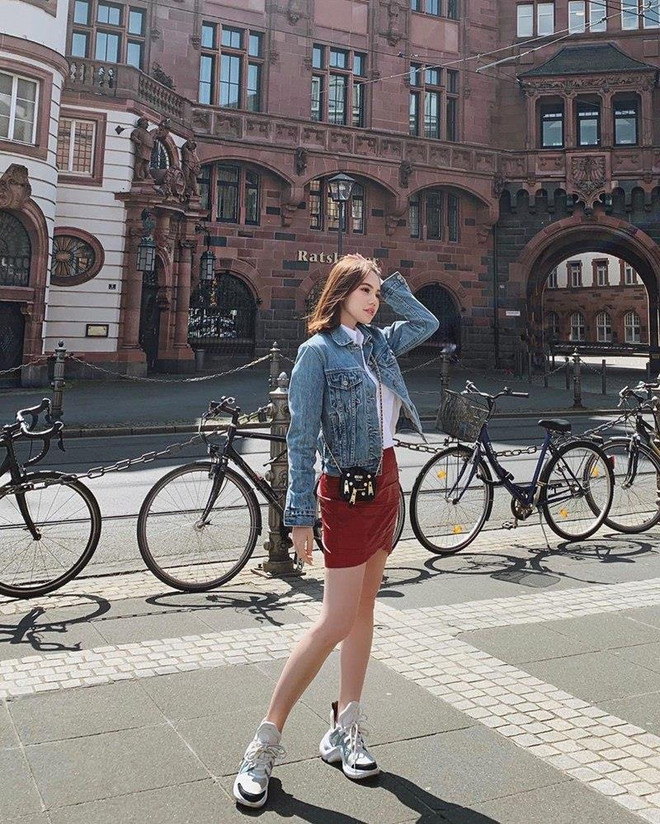 Dàn mỹ nhân Việt xua tan nắng Hè với thời trang xuống phố quyến rũ ảnh 18