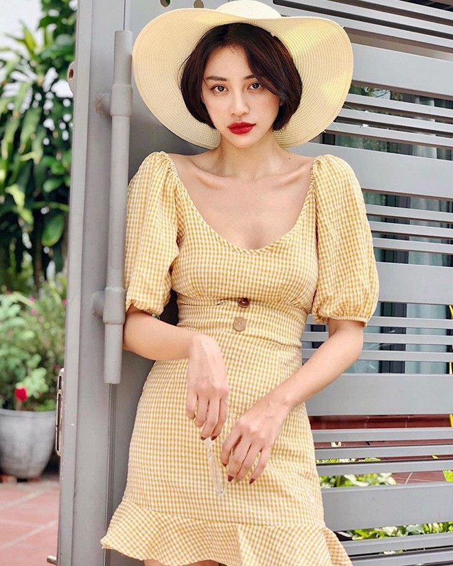 Dàn mỹ nhân Việt xua tan nắng Hè với thời trang xuống phố quyến rũ ảnh 4