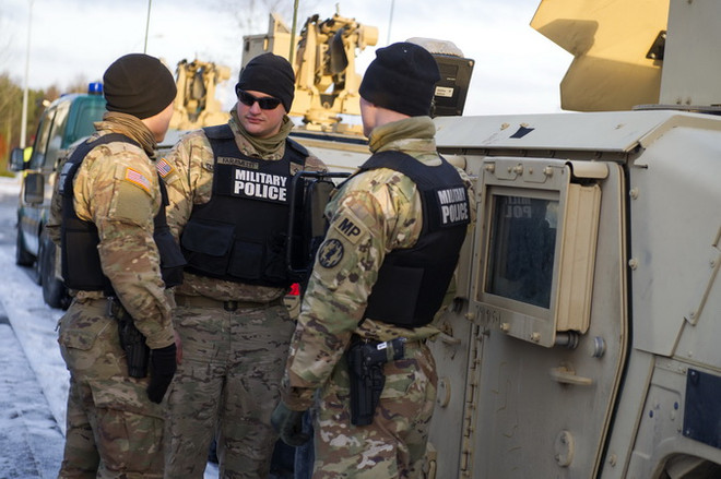 Nga cáo buộc Mỹ thiết lập bất hợp pháp lực lượng tại Ba Lan ảnh 1