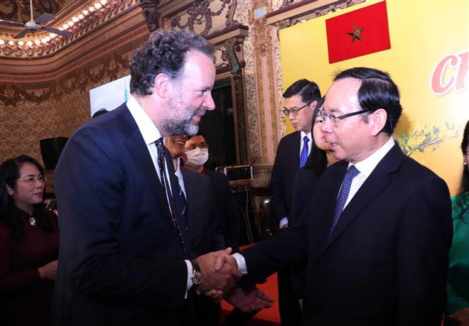 Lãnh đạo Thành phố Hồ Chí Minh gặp gỡ cơ quan đại diện nước ngoài ảnh 2