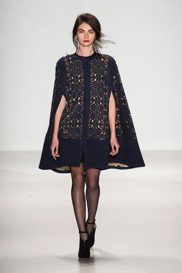 Những đường cắt laser tinh xảo trong thiết kế mùa Thu Đông ảnh 3