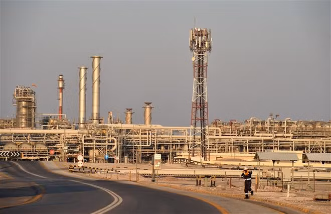 Saudi Arabia sẵn sàng cấp dầu cho châu Âu với giá 25 USD mỗi thùng ảnh 1