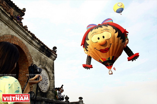 Ngắm nhìn vẻ đẹp cổ kính của cố đô Huế từ khinh khí cầu ảnh 13