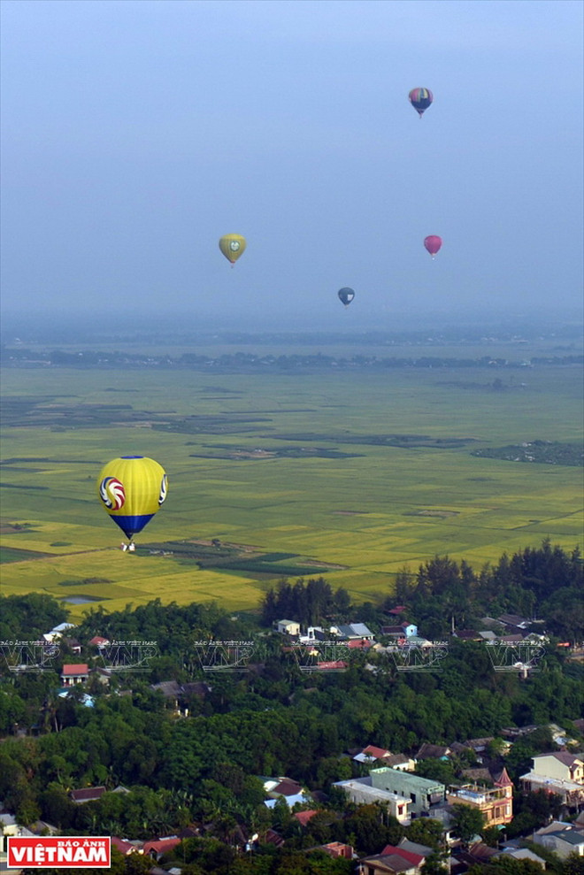 Ngắm nhìn vẻ đẹp cổ kính của cố đô Huế từ khinh khí cầu ảnh 11