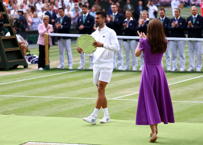 Djokovic lần thứ 2 liên tiếp để thua Alcaraz ở chung kết Wimbledon. (Nguồn: Reuters) Djokovic_1407.jpg
