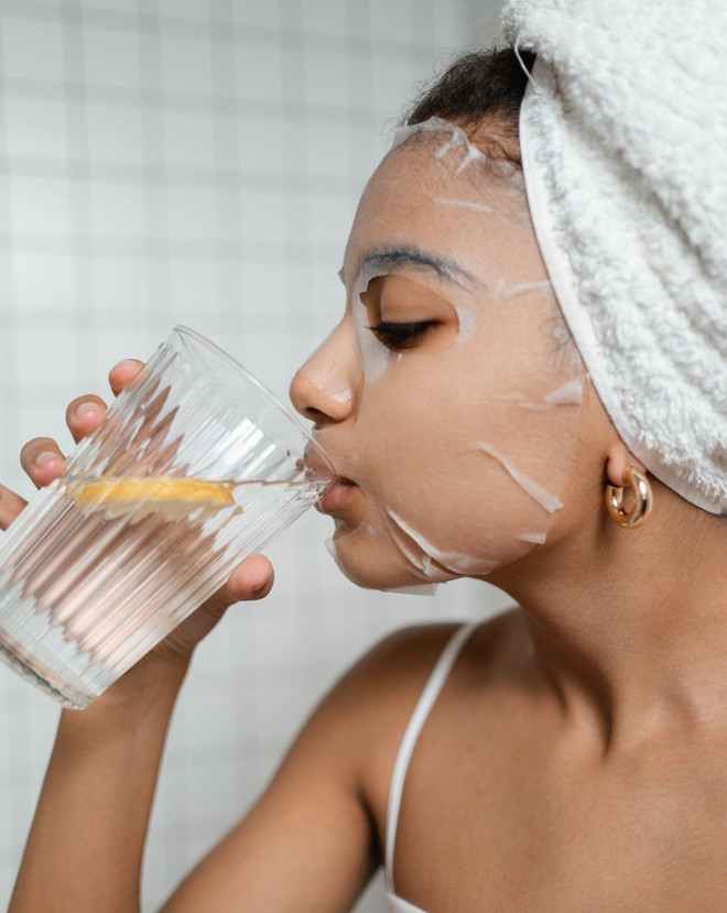 Phải làm sao với gương mặt sưng húp mỗi buổi sáng khi thức dậy? ảnh 5