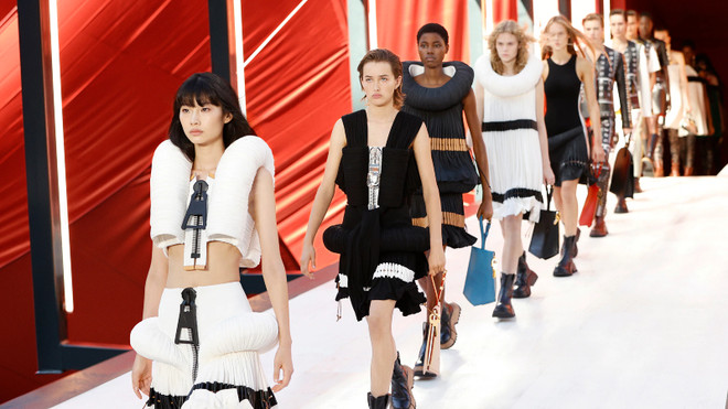 Niềm tự hào di sản 168 năm của Louis Vuitton từ BST Xuân Hè 2023 ảnh 1