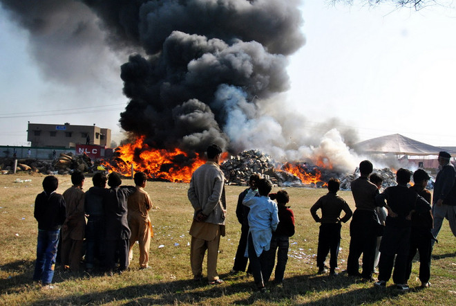 [Photo] Pakistan tiến hành tiêu hủy số lượng lớn ma túy ảnh 3