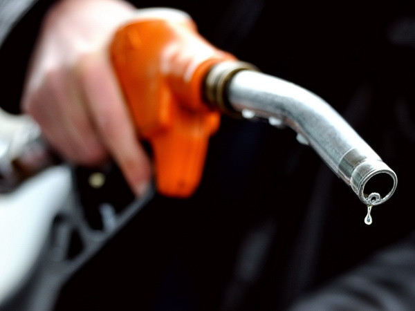 Nhu cầu yếu tại Mỹ và tình hình Iraq kéo giá dầu đi xuống ảnh 1