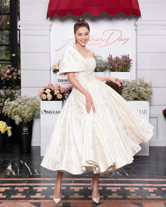 Ninh Dương Lan Ngọc - Mỹ nhân mặc gì cũng đẹp của showbiz Việt ảnh 1