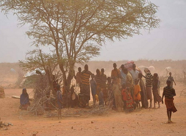 Các nước nghèo nhất bị "bỏ rơi" trong cuộc chiến biến đổi khí hậu ảnh 1