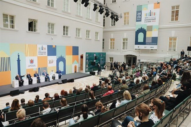 Sách về Bác Hồ được quan tâm tại Triển lãm sách quốc tế St. Petersburg ảnh 2