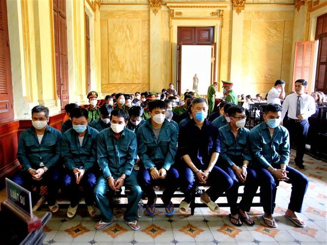 Cựu Cảnh sát kinh tế buôn lậu bị đề nghị án phạt từ 14-16 năm tù ảnh 2