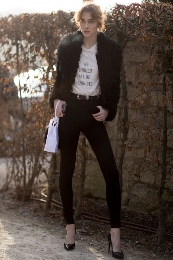 Ba mẫu áo thun đang làm điên đảo sàn diễn đường phố ảnh 24