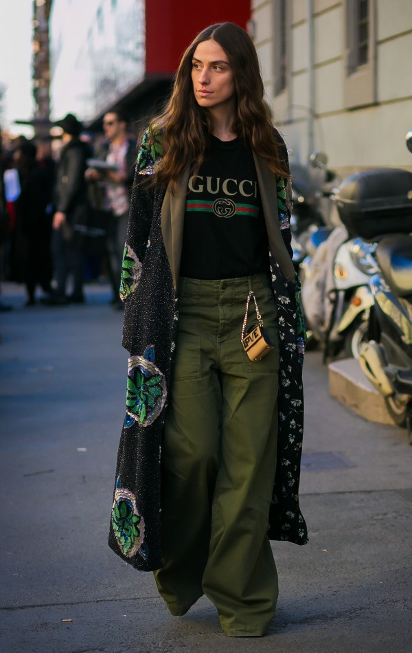 Ba mẫu áo thun đang làm điên đảo sàn diễn đường phố ảnh 11