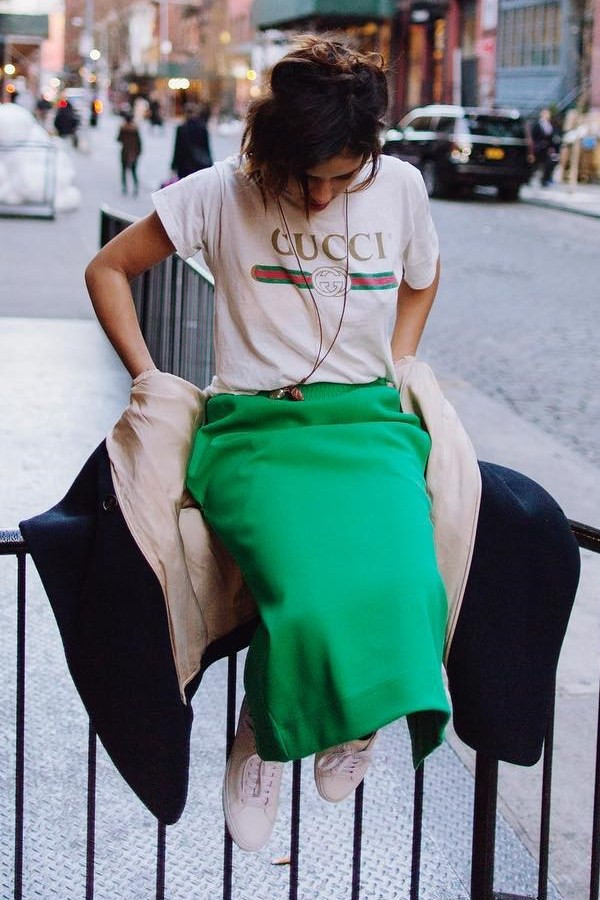 Ba mẫu áo thun đang làm điên đảo sàn diễn đường phố ảnh 16